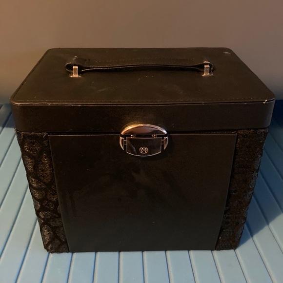 NWOT Ulta Beauty Makeup Box w/ Lock and Keys - Picture 5 of 5